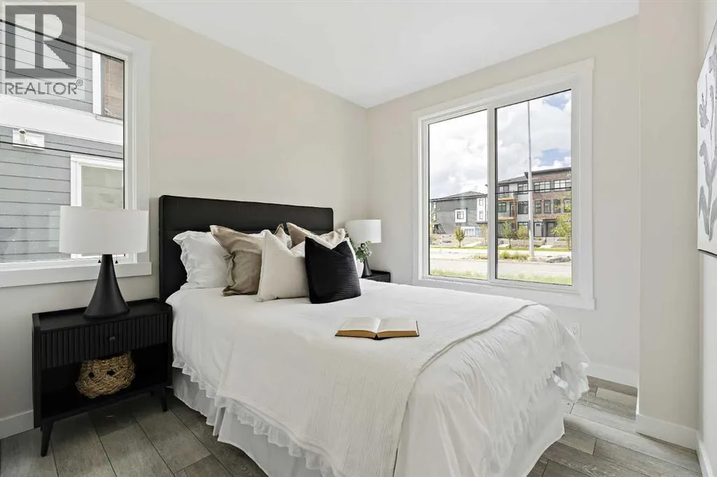 905, 60 Howse Lane NE