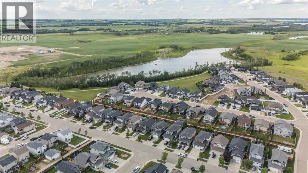 37 Arrowwood Close