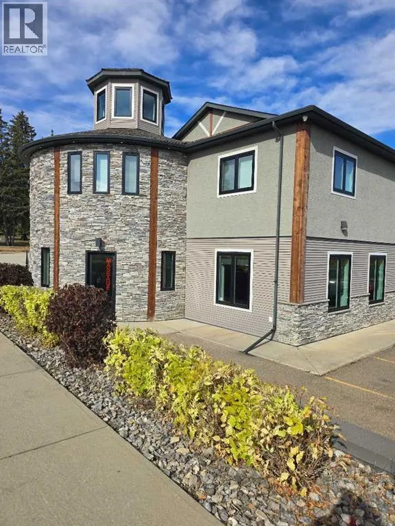 201, 110 Pelican Place