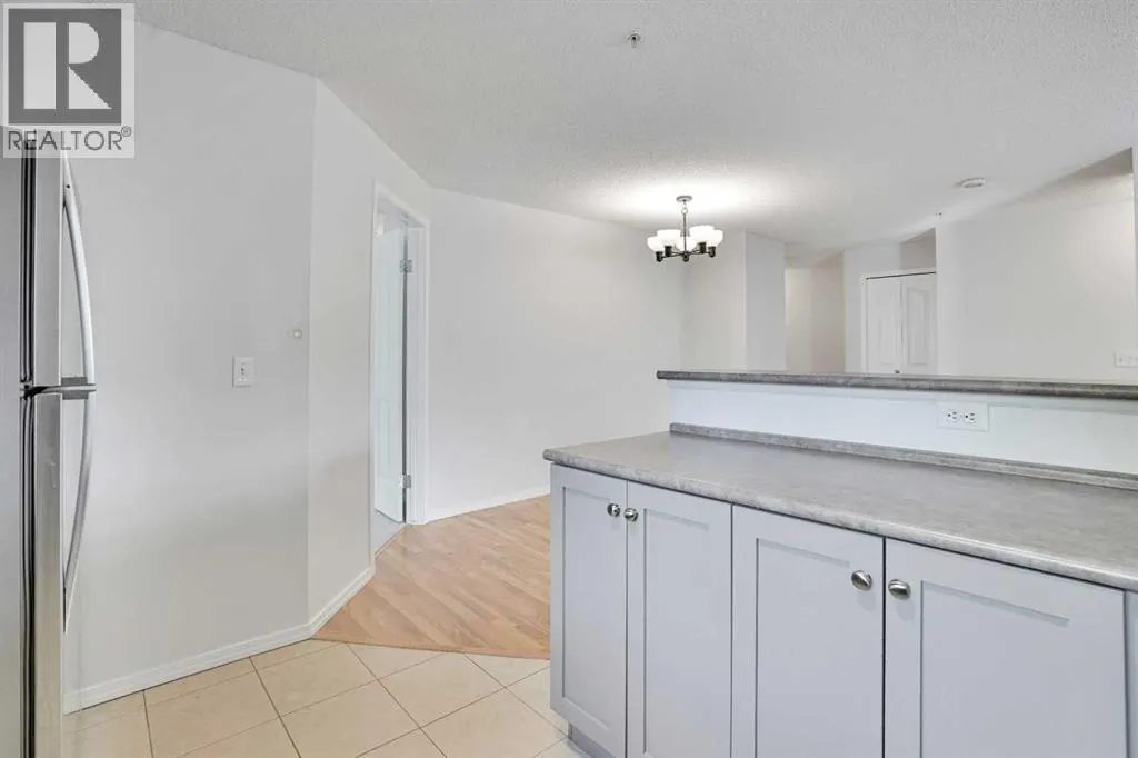 2202, 8 Bridlecrest Drive SW