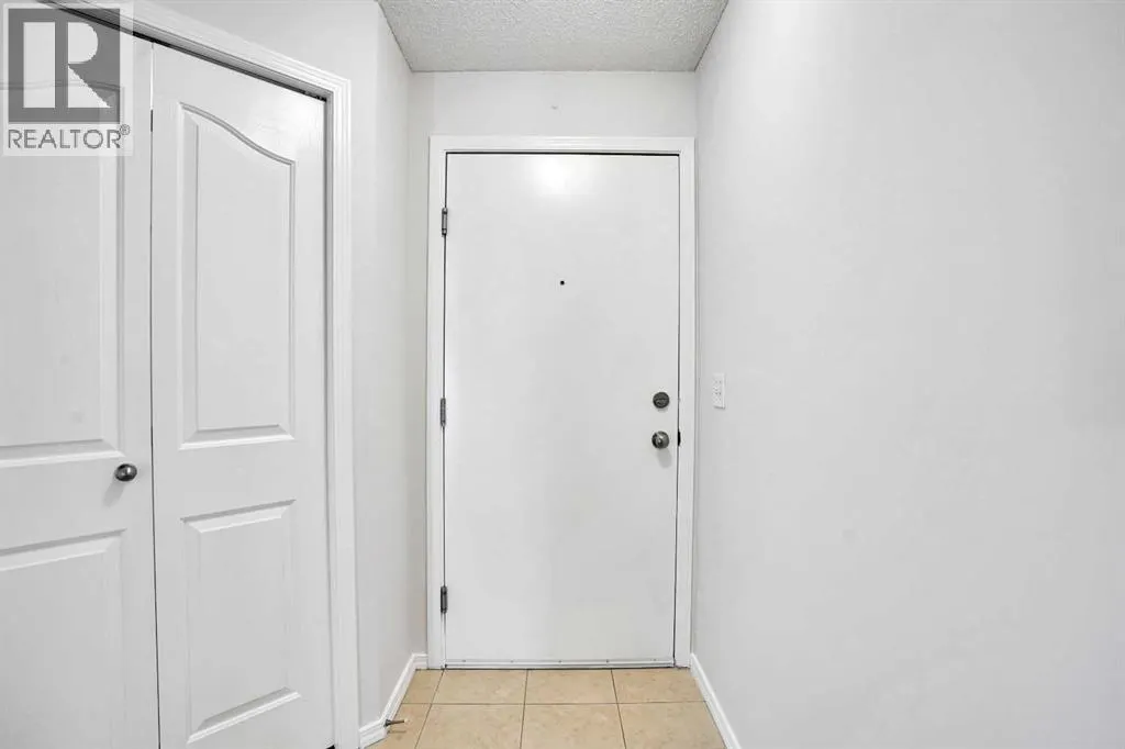 2202, 8 Bridlecrest Drive SW