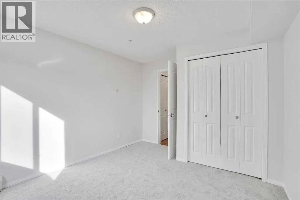 2202, 8 Bridlecrest Drive SW