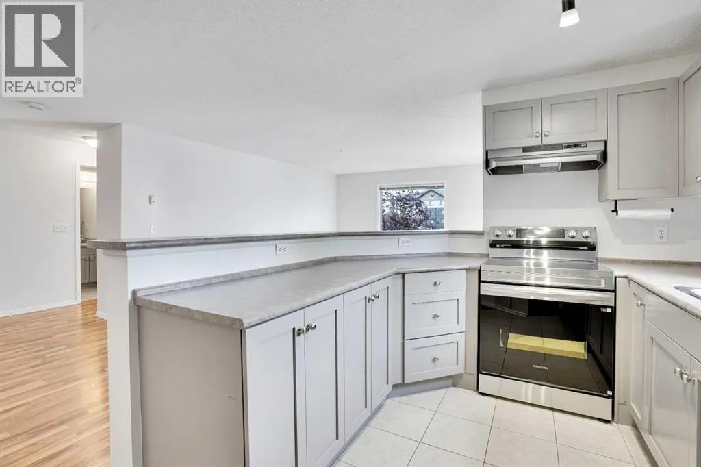 2202, 8 Bridlecrest Drive SW