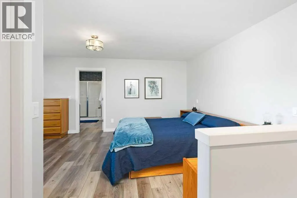 15 Eaton Crescent