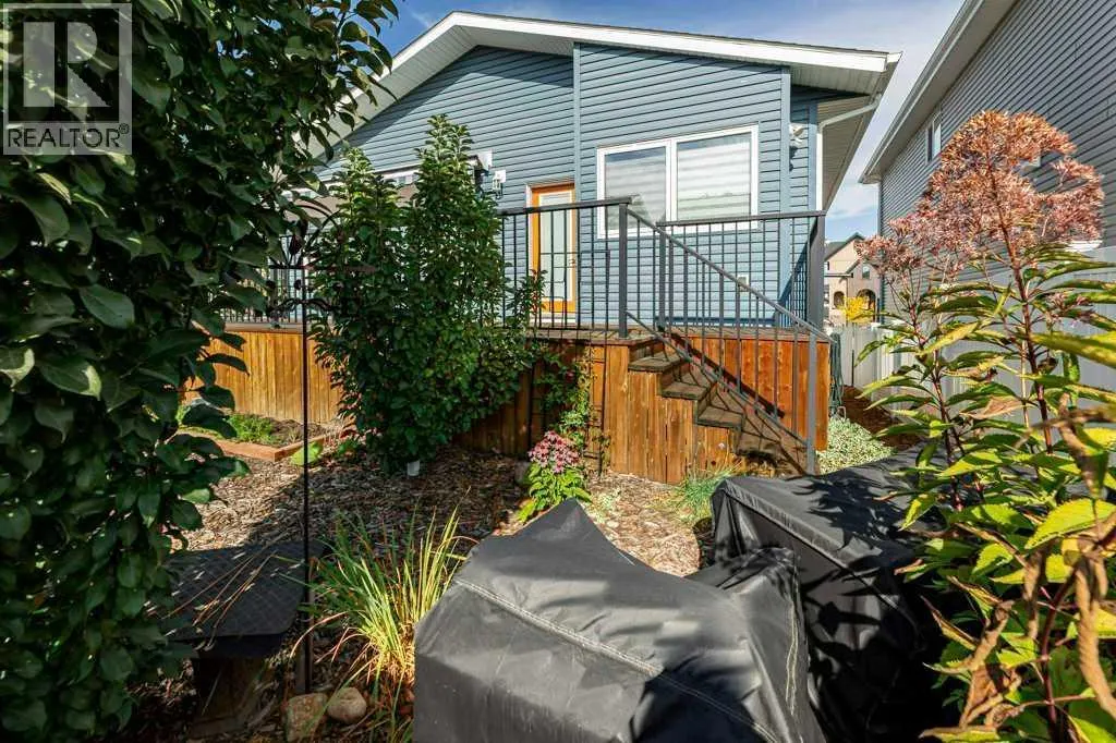 15 Eaton Crescent
