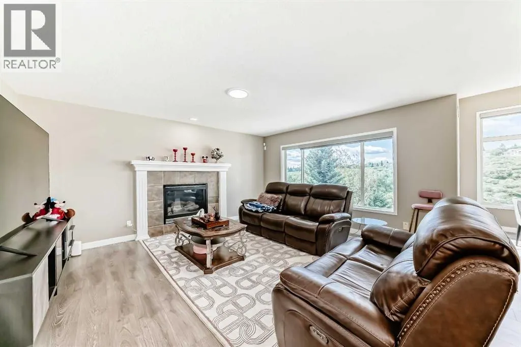 55 Edgeridge Circle NW