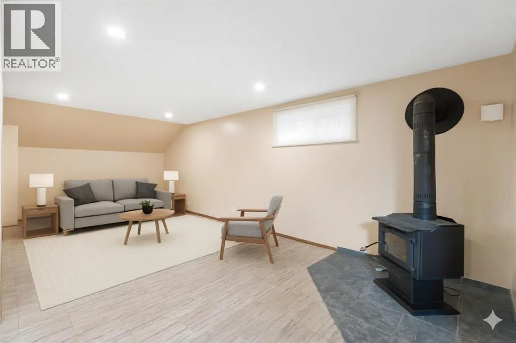 28 Whitworth Road NE