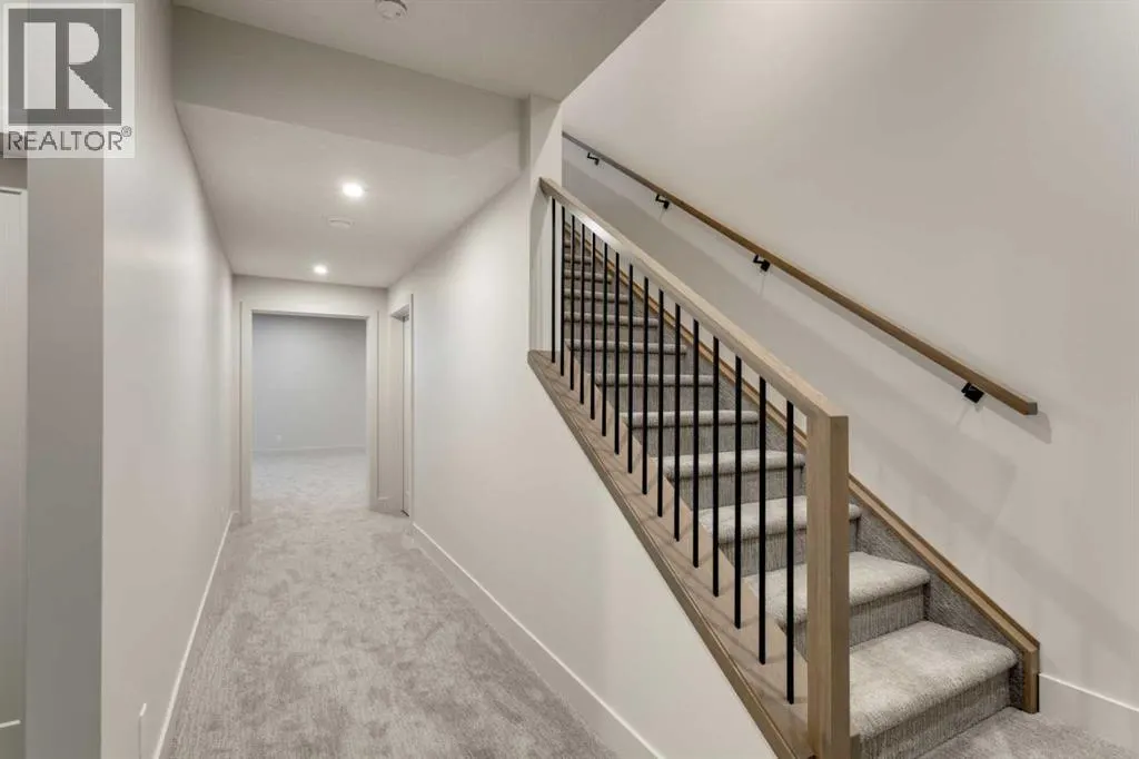 8 Rockcliff Hill NW