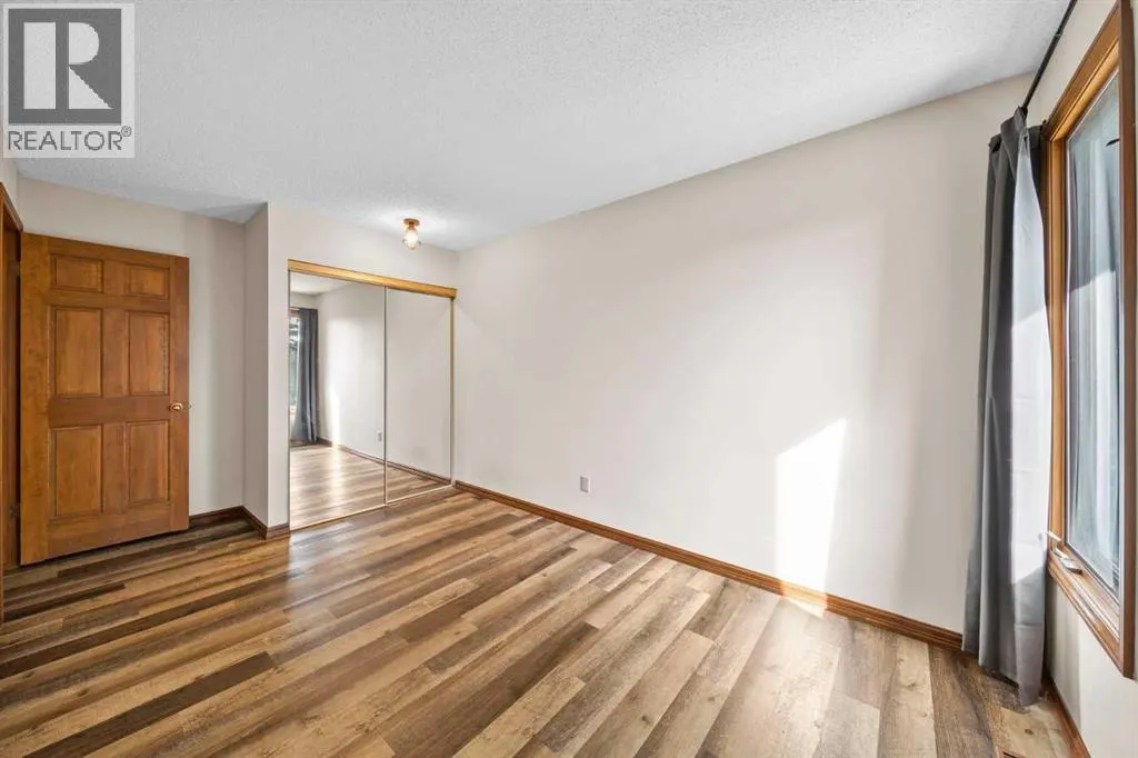 36 Strathlorne Crescent SW