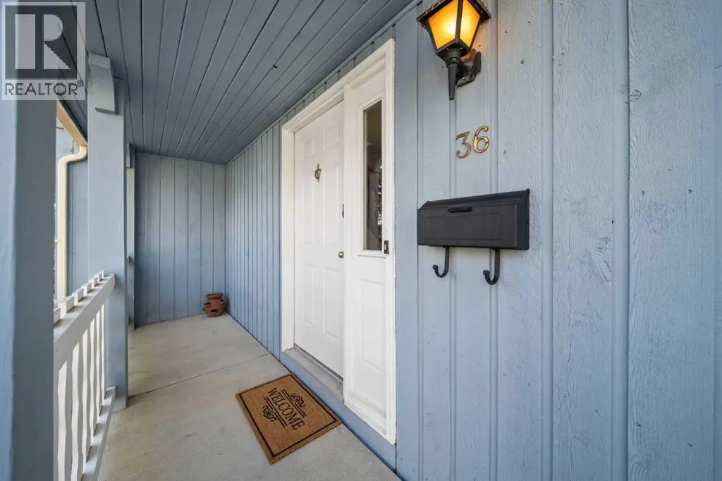 36 Strathlorne Crescent SW