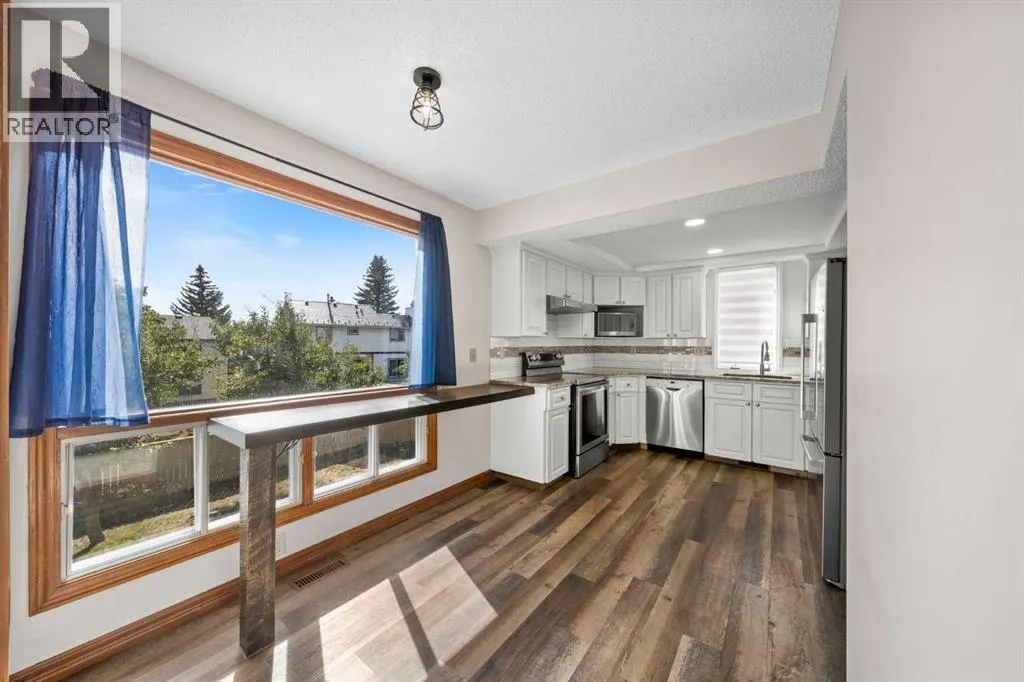 36 Strathlorne Crescent SW