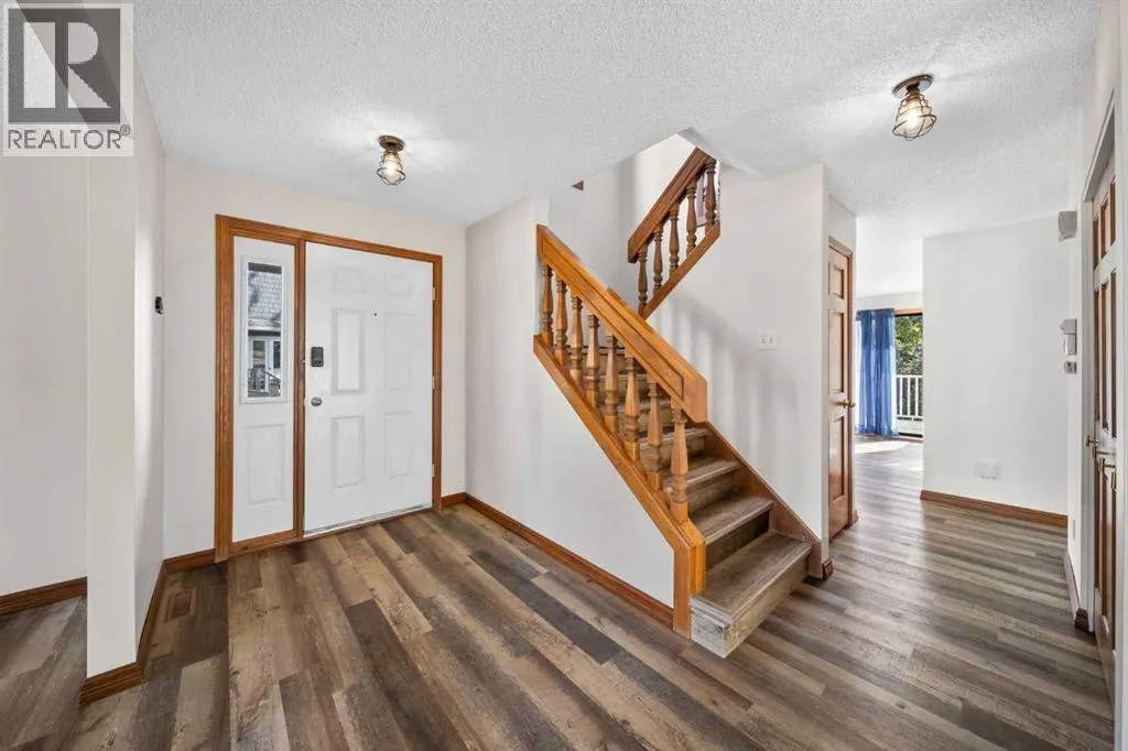36 Strathlorne Crescent SW