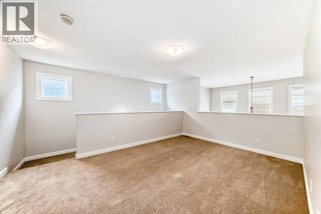 210 Copperleaf Bay SE