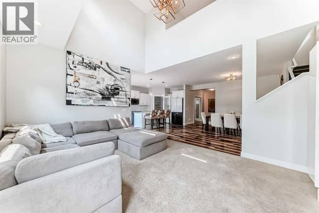 210 Copperleaf Bay SE
