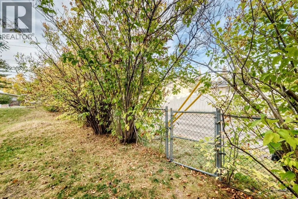 26 Dalgetty Place NW