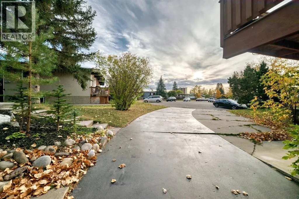 26 Dalgetty Place NW