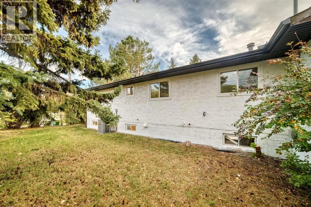 26 Dalgetty Place NW