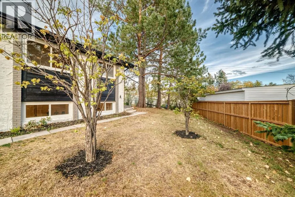 26 Dalgetty Place NW