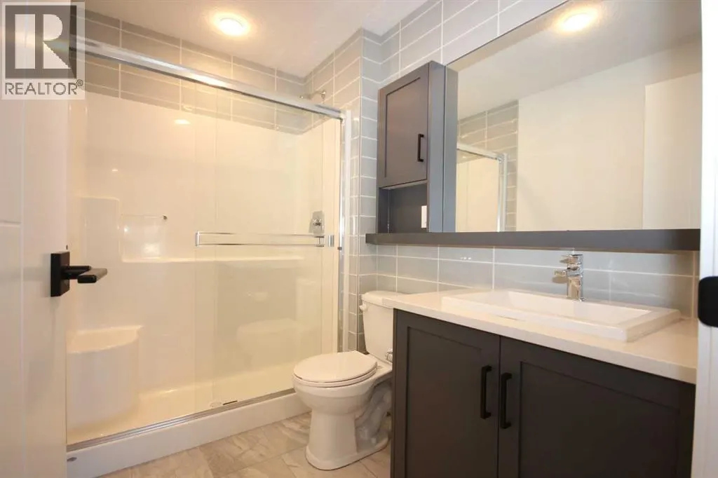 406, 4138 University Avenue NW