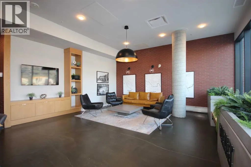 406, 4138 University Avenue NW