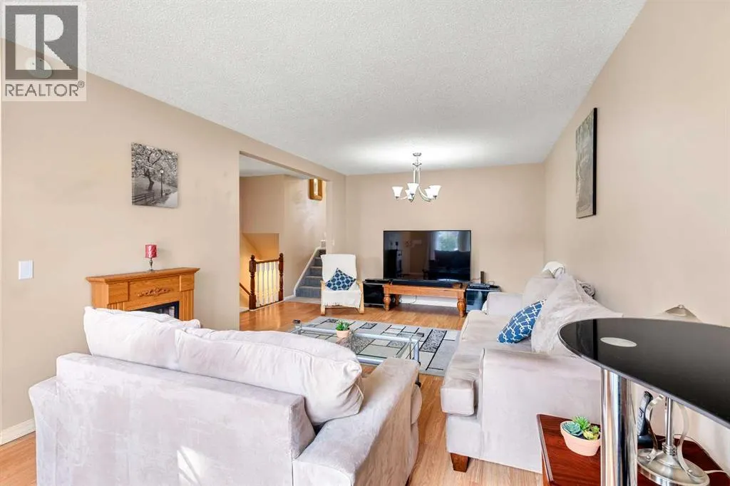 211 Abalone Place NE