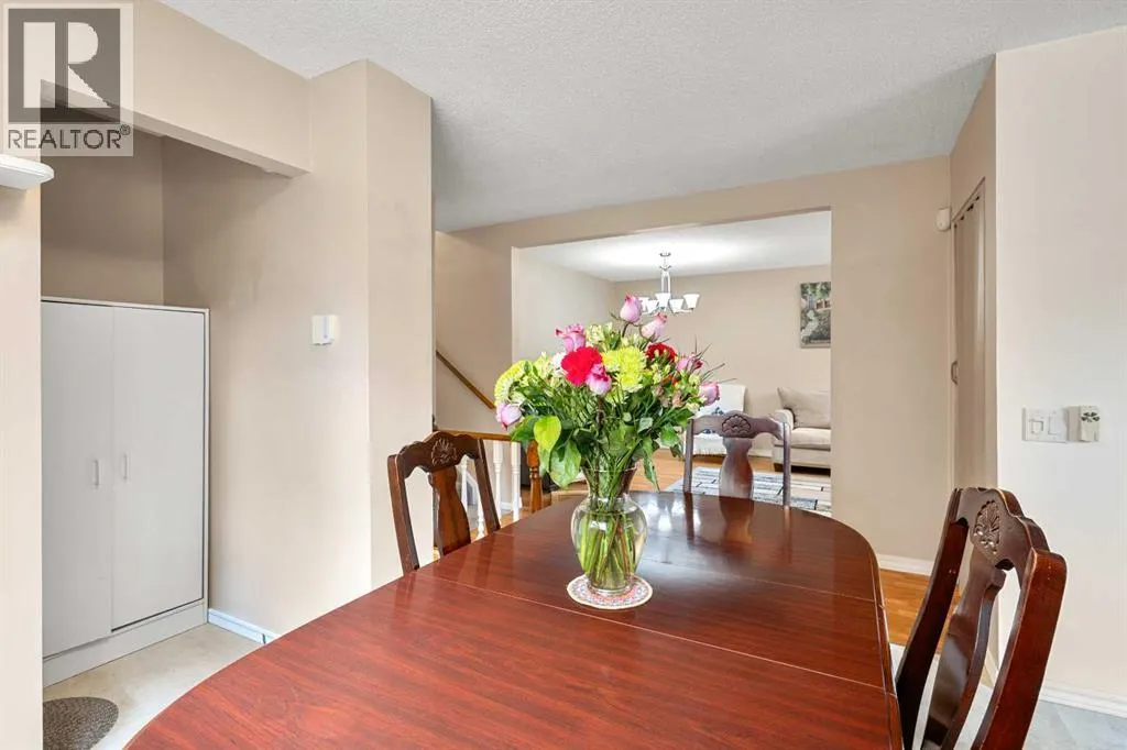 211 Abalone Place NE