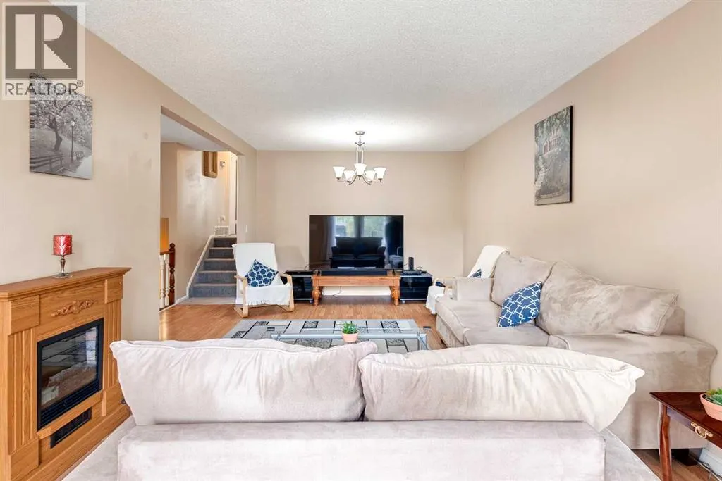 211 Abalone Place NE
