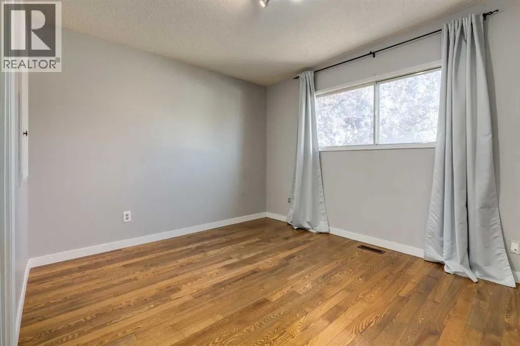 263 Silver Mead Close NW