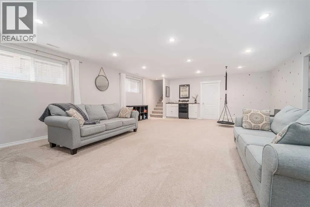 227 Mt Sundial Court W