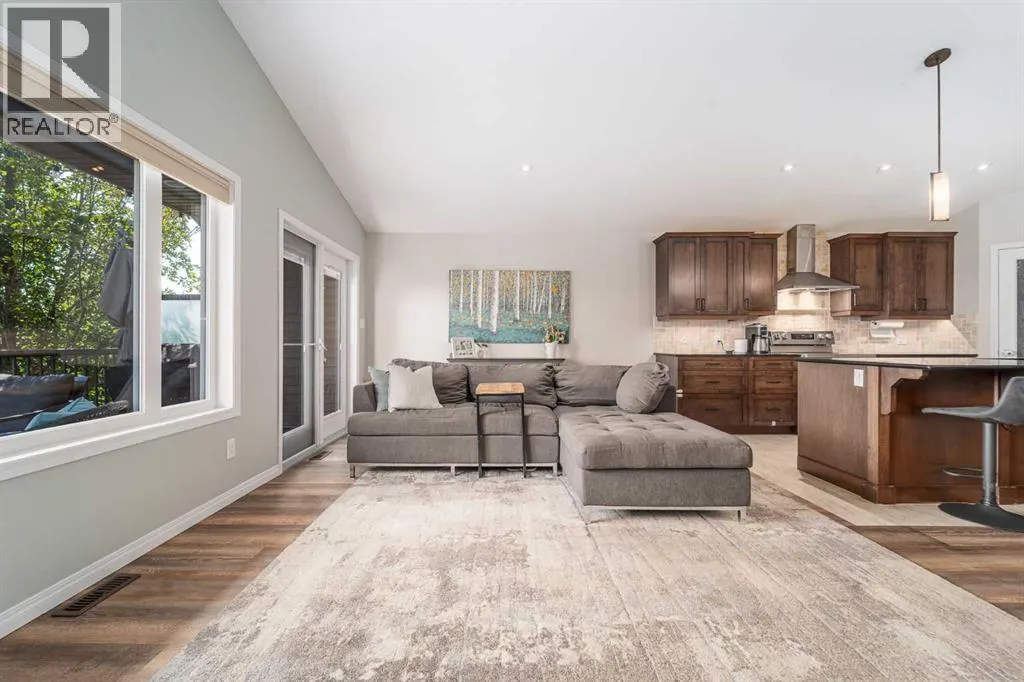 227 Mt Sundial Court W