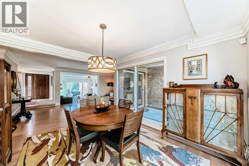 9, 35 Oakmount Court SW