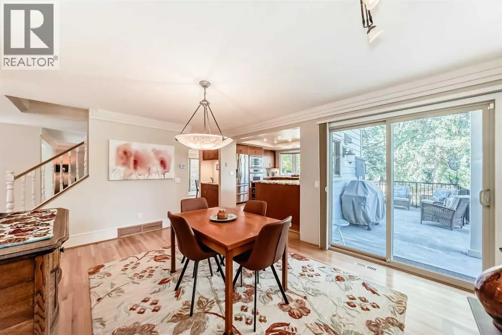 9, 35 Oakmount Court SW