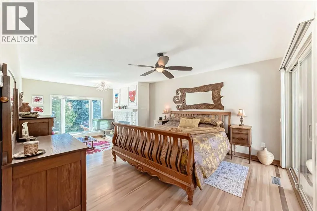 9, 35 Oakmount Court SW