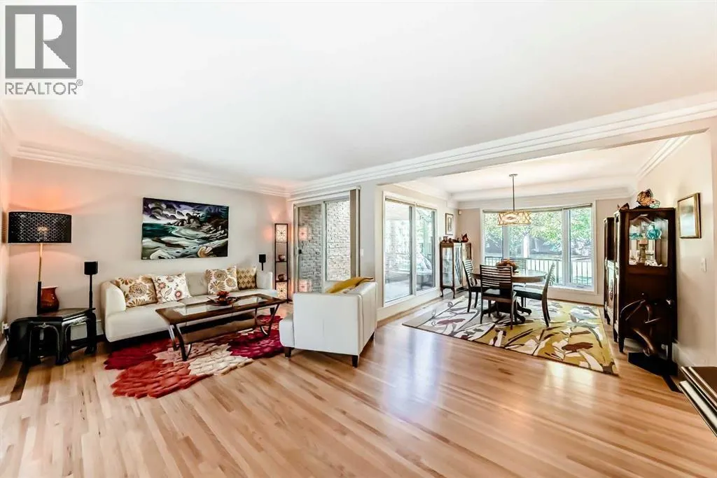 9, 35 Oakmount Court SW