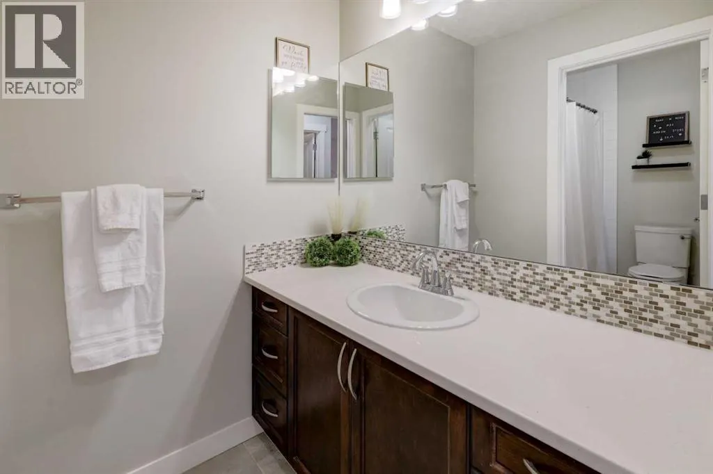 213 Kingsmere Cove SE