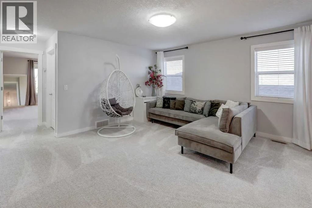 213 Kingsmere Cove SE