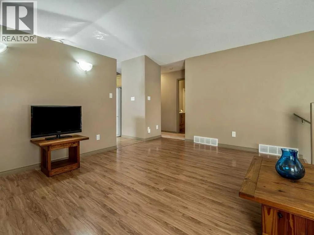 48 Aberdeen Road W
