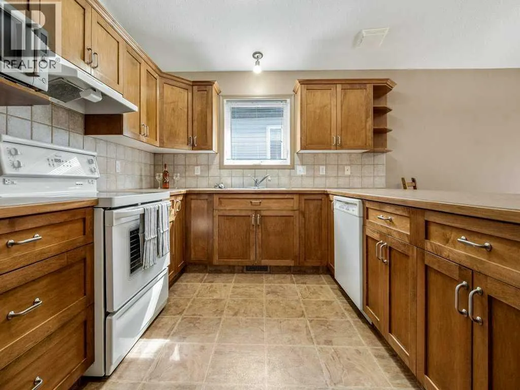 48 Aberdeen Road W