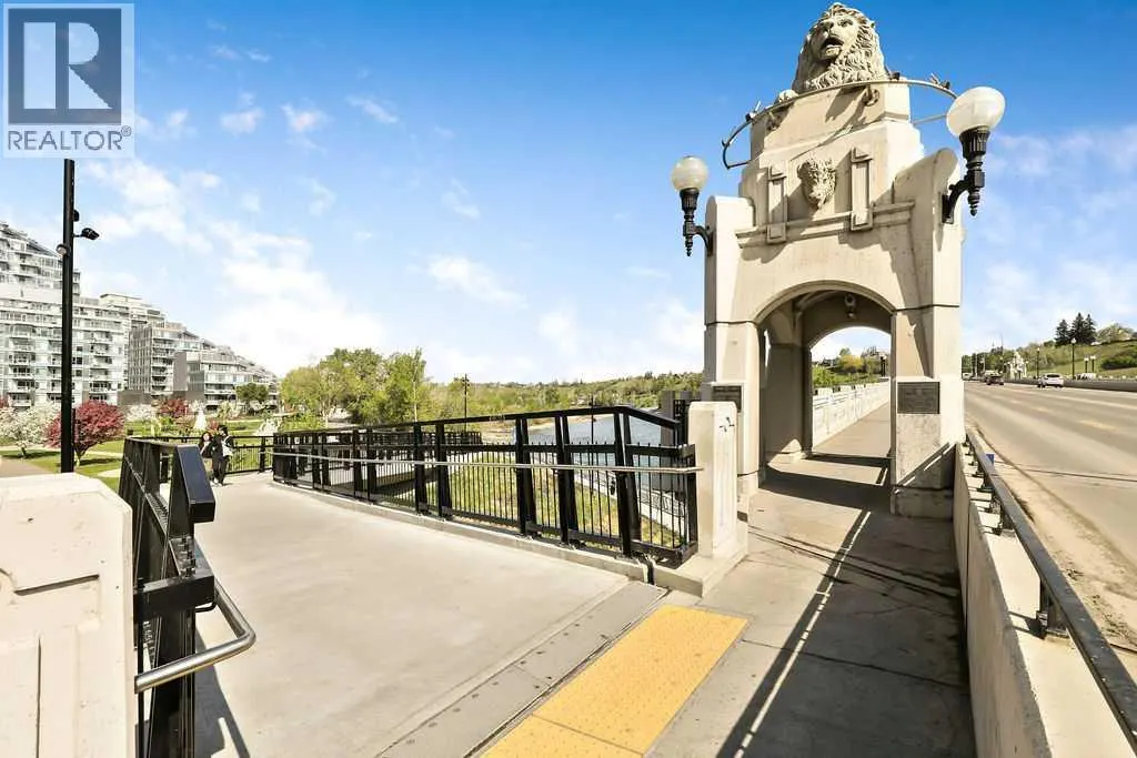 451, 222 Riverfront Avenue SW