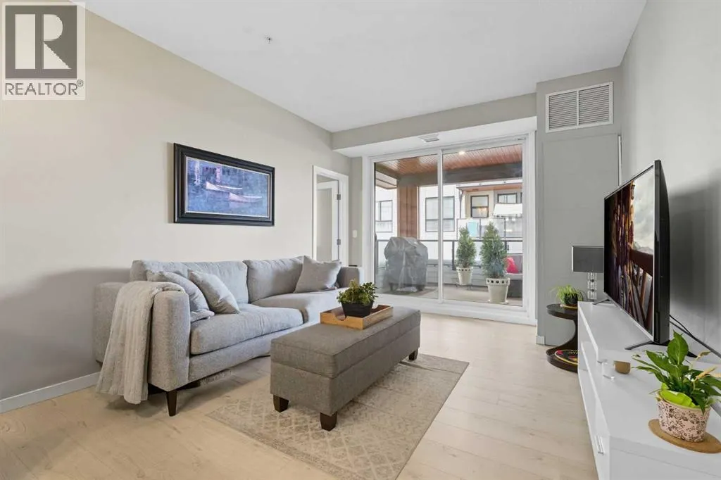 304, 122 Mahogany Centre SE