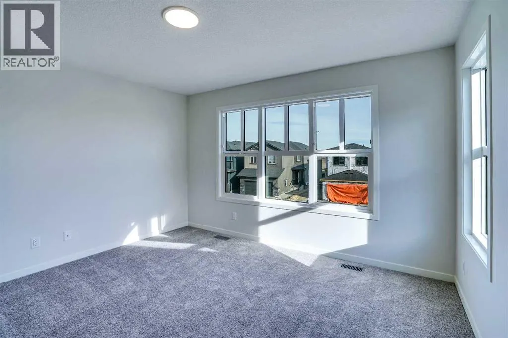 312 Edith Place NW