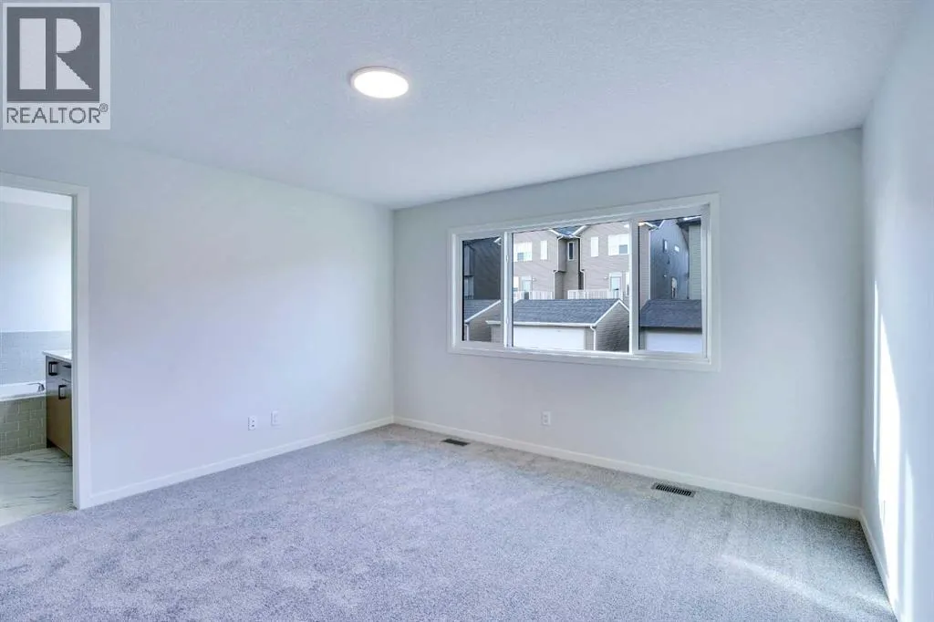 312 Edith Place NW