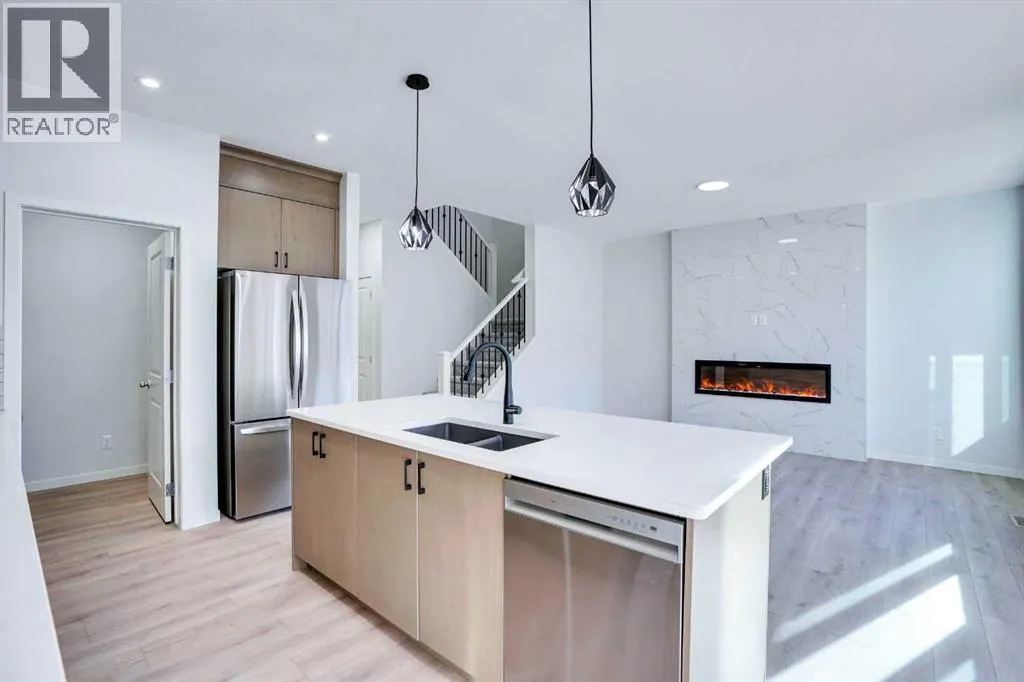 312 Edith Place NW