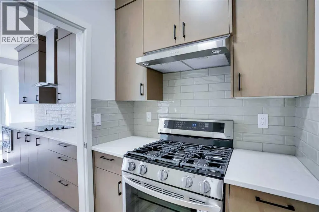 312 Edith Place NW