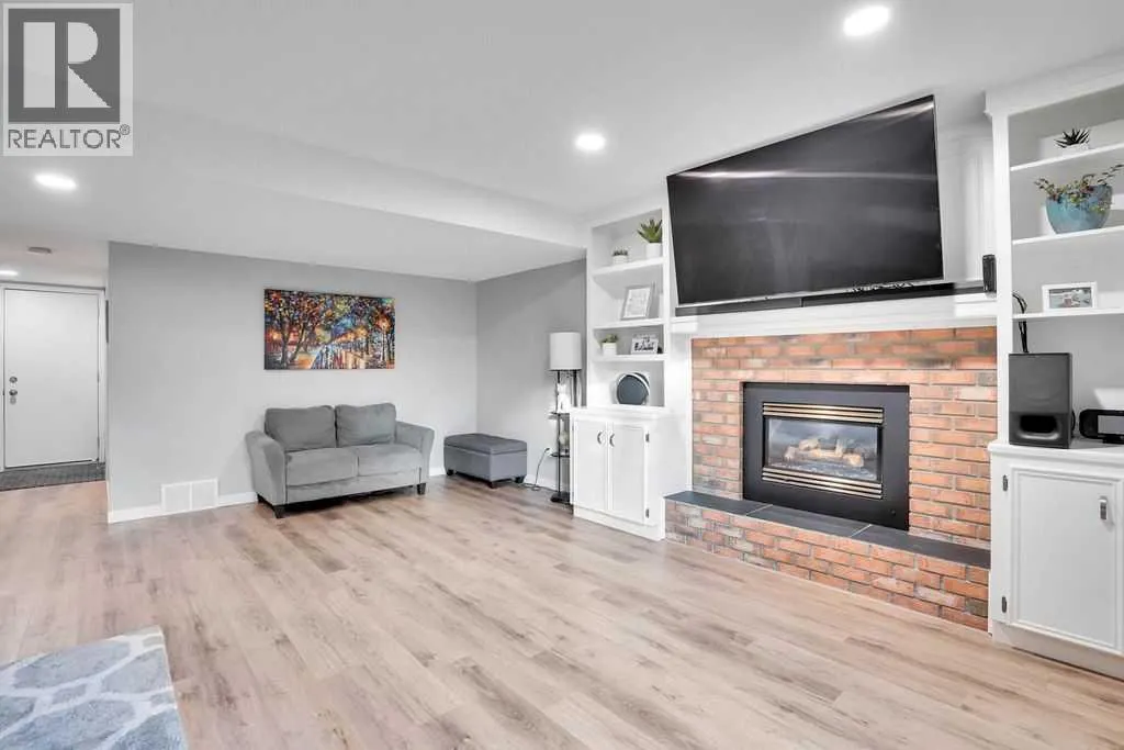 229 Wood Valley Place SW