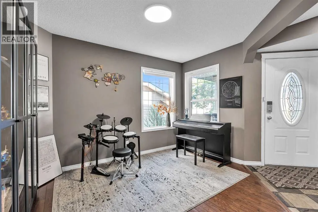 138 Panamount Gardens NW