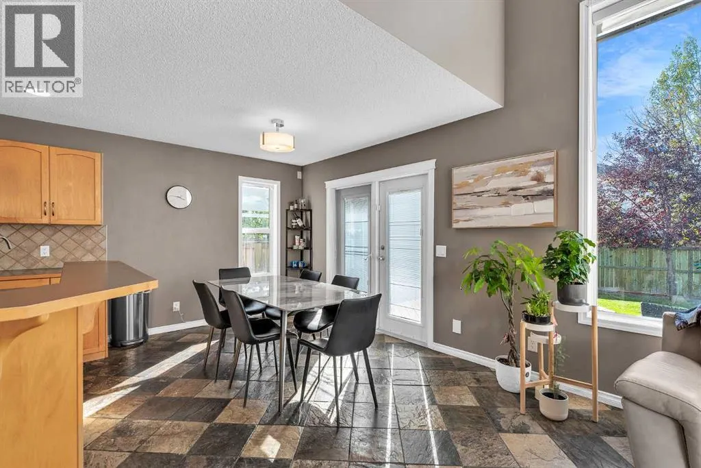 138 Panamount Gardens NW
