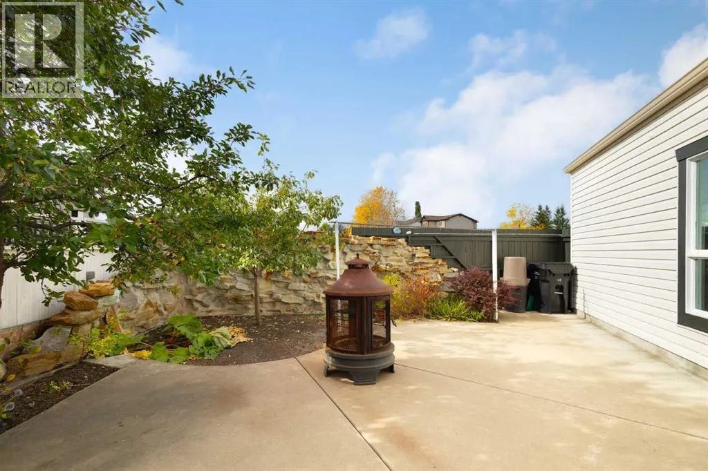 99 Eversyde Circle SW