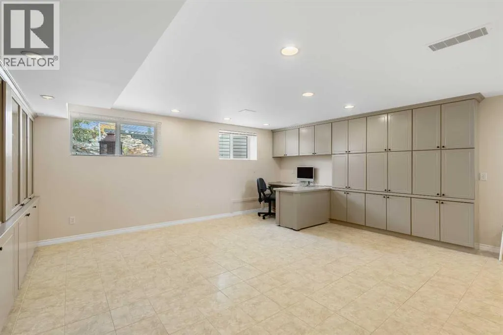 99 Eversyde Circle SW