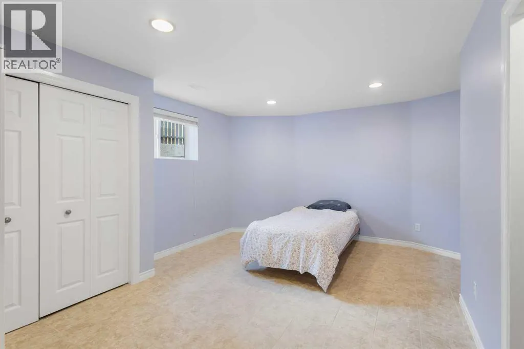 99 Eversyde Circle SW